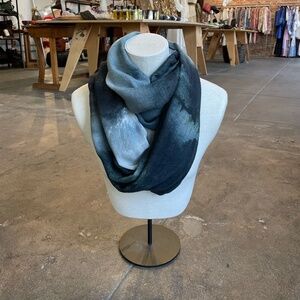 813 Ottotredici Foggy Forest Print Scarf